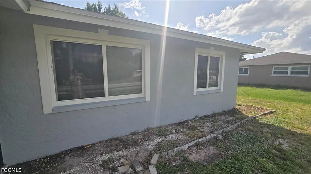 18448 Iris Road Fort Myers FL 33967