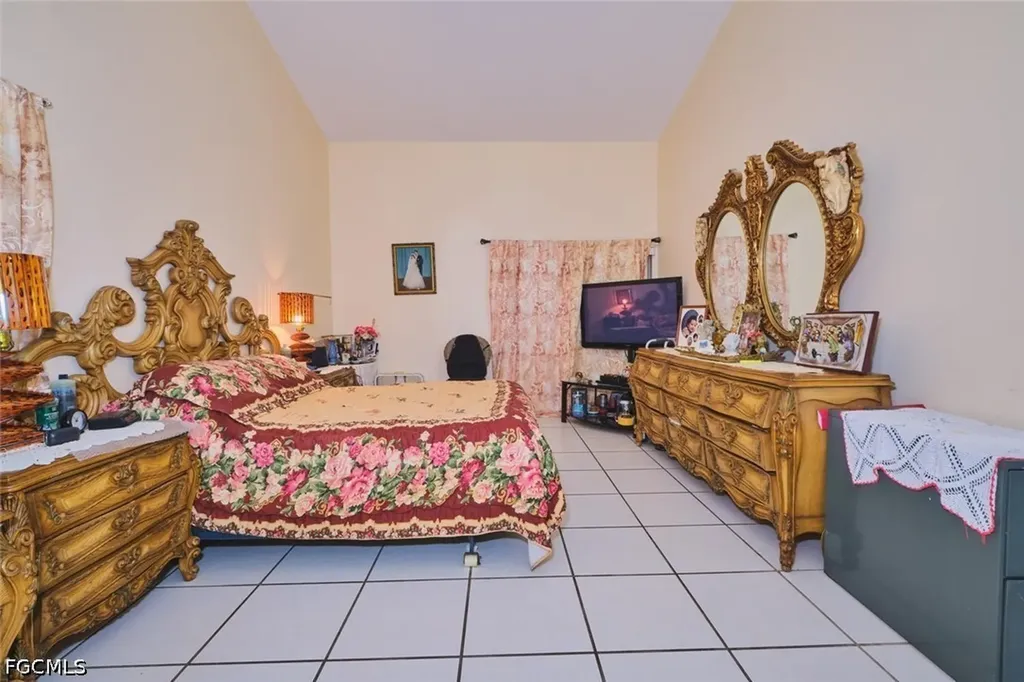 2817 SW 43rd Street Cape Coral FL 33914