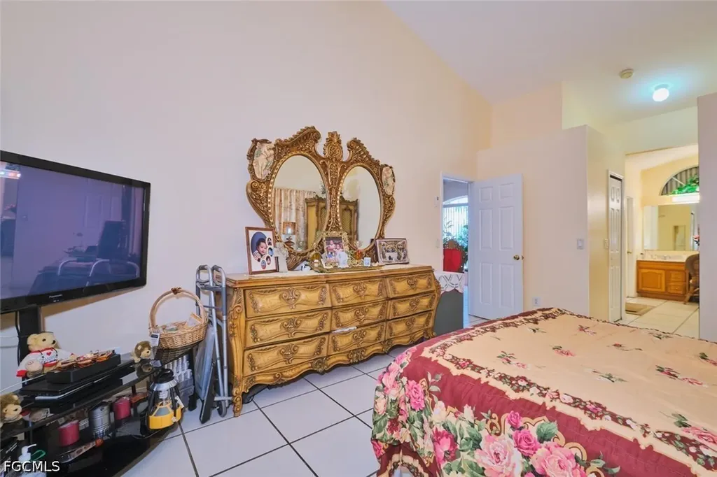 2817 SW 43rd Street Cape Coral FL 33914