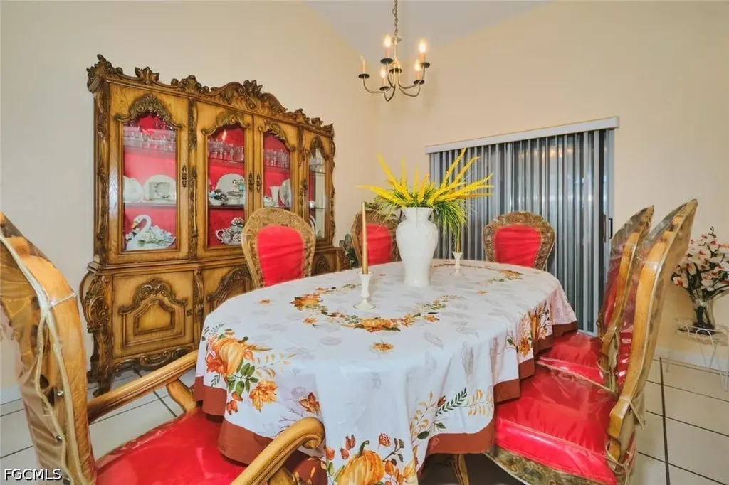 2817 SW 43rd Street Cape Coral FL 33914