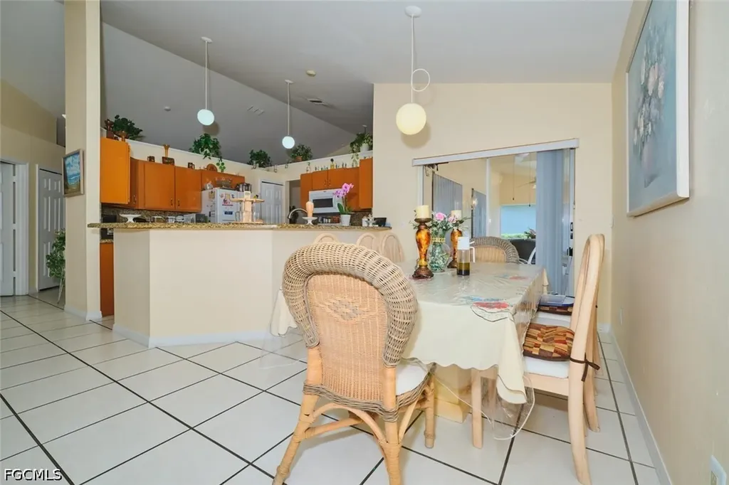 2817 SW 43rd Street Cape Coral FL 33914