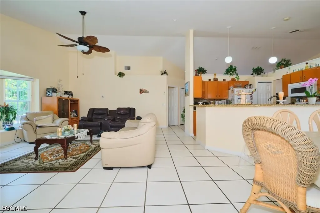 2817 SW 43rd Street Cape Coral FL 33914