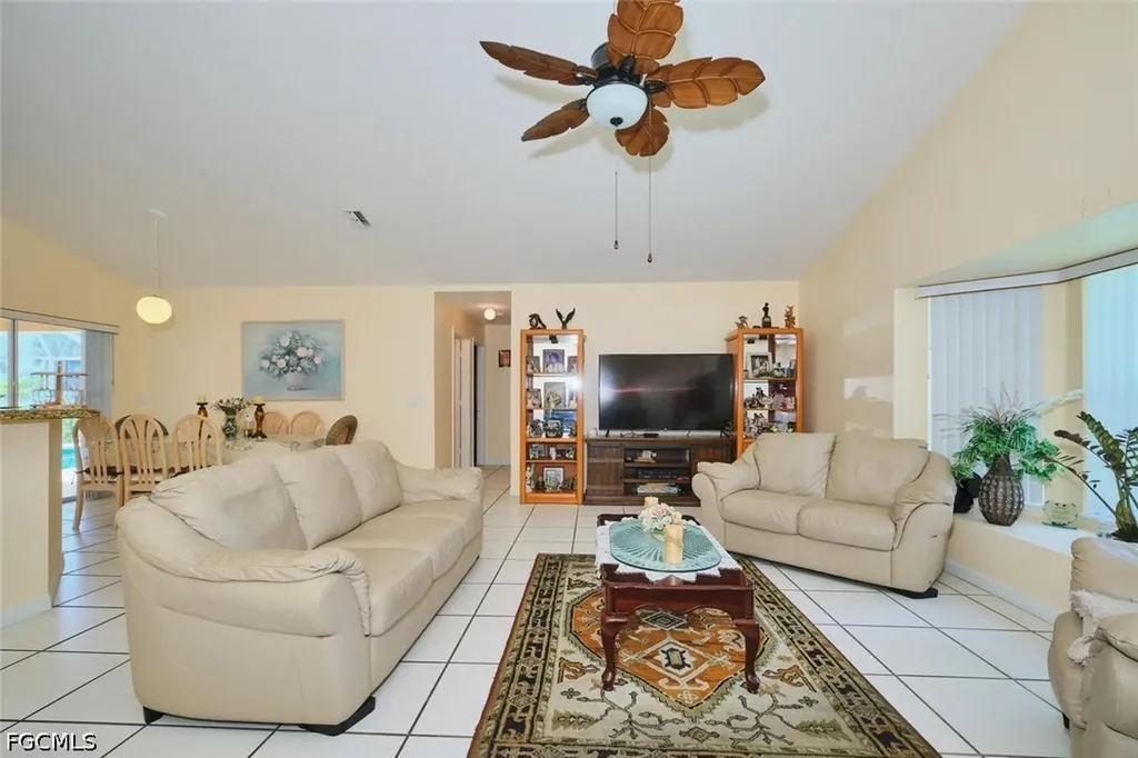 2817 SW 43rd Street Cape Coral FL 33914