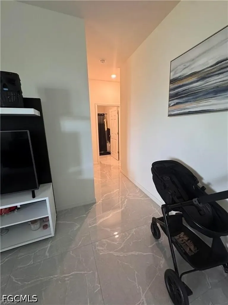 1820 NW 19th Avenue Cape Coral FL 33993