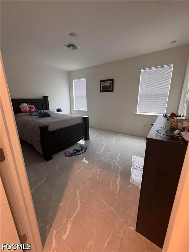 1820 NW 19th Avenue Cape Coral FL 33993