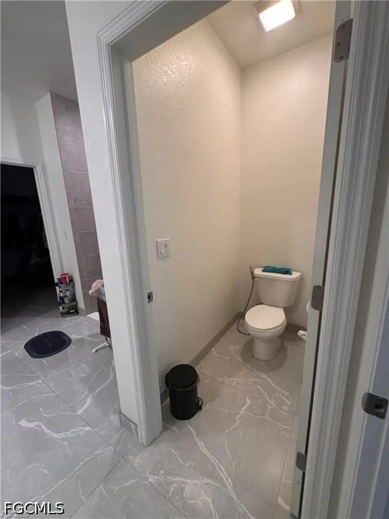 1820 NW 19th Avenue Cape Coral FL 33993