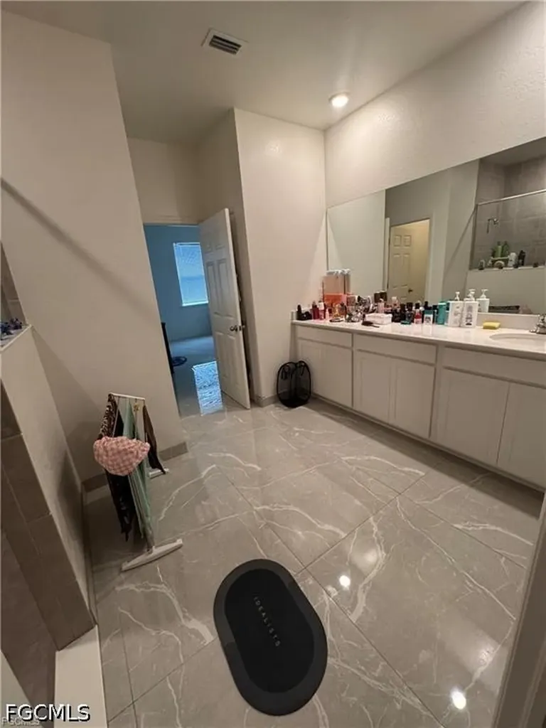 1820 NW 19th Avenue Cape Coral FL 33993