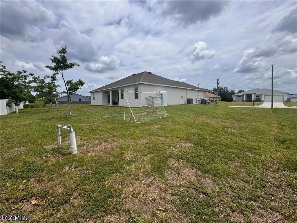 1820 NW 19th Avenue Cape Coral FL 33993