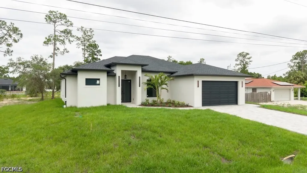 814 Clayton Avenue Lehigh Acres FL 33972