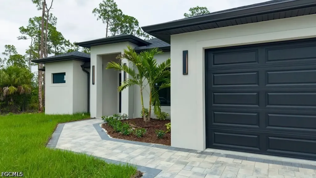 814 Clayton Avenue Lehigh Acres FL 33972