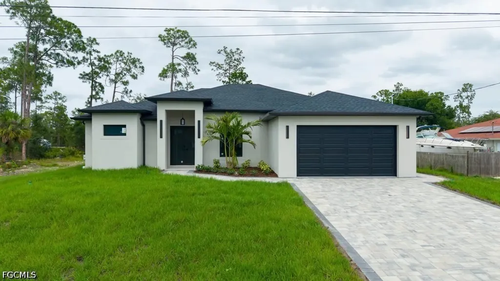 814 Clayton Avenue Lehigh Acres FL 33972