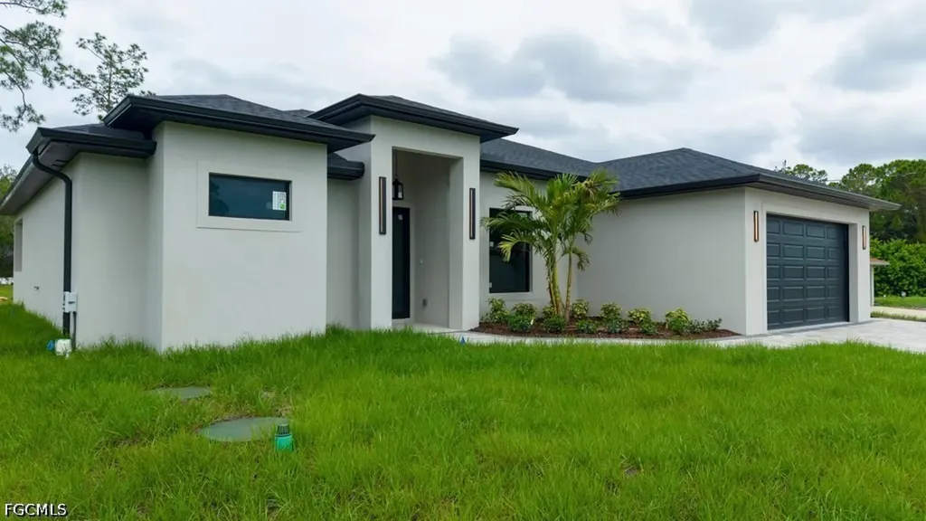 814 Clayton Avenue Lehigh Acres FL 33972