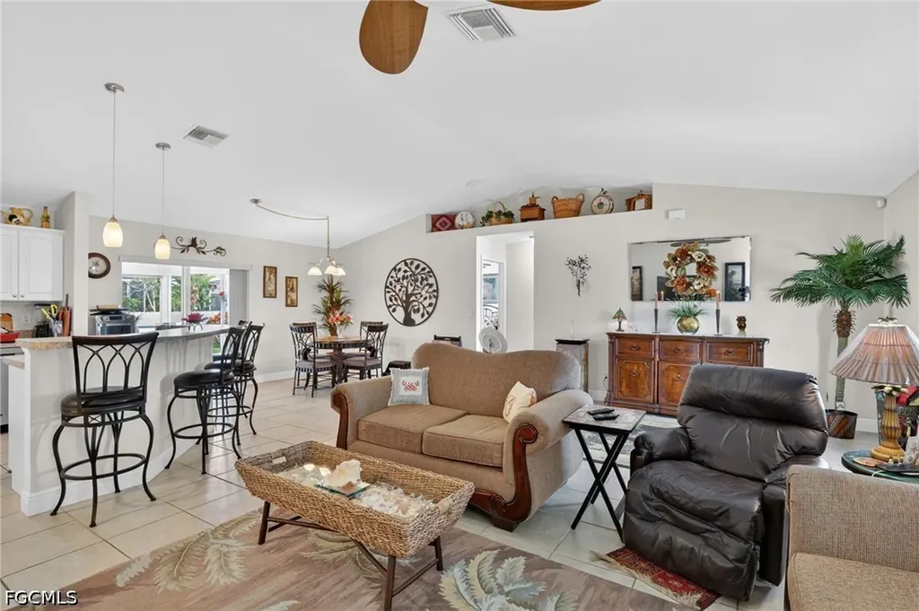 3820 SW 20th Avenue Cape Coral FL 33914