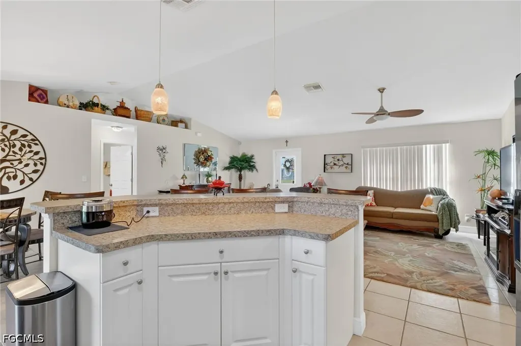 3820 SW 20th Avenue Cape Coral FL 33914
