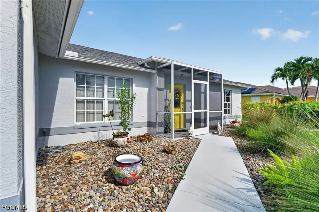 3820 SW 20th Avenue Cape Coral FL 33914