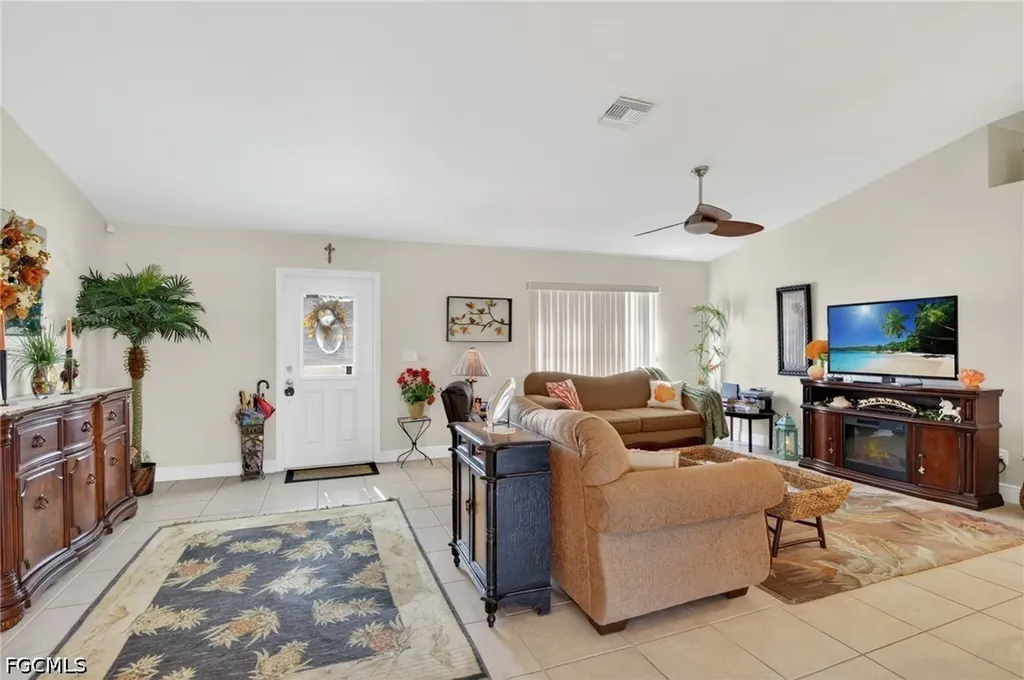 3820 SW 20th Avenue Cape Coral FL 33914