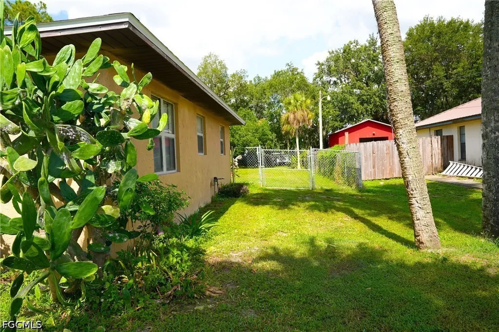 114 Greenwood Avenue Lehigh Acres FL 33936
