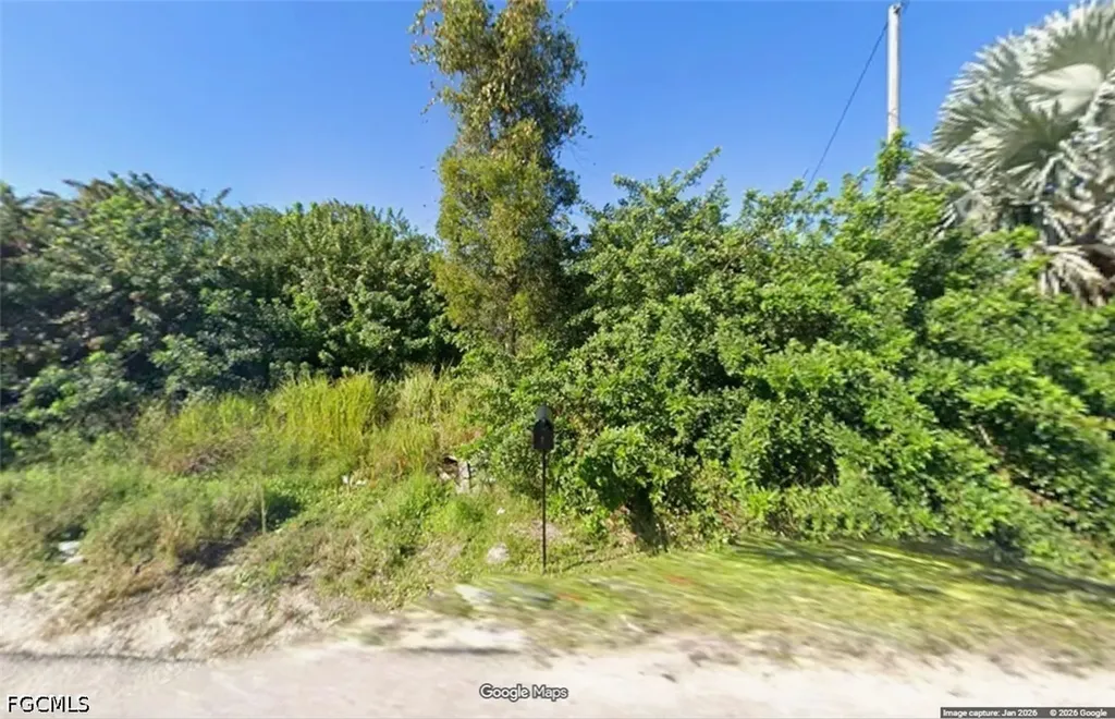 466 Petite Avenue Lehigh Acres FL 33974
