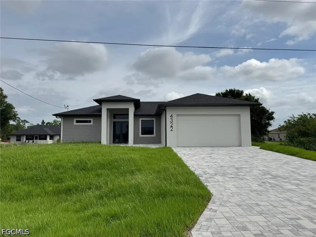 4322 10th Street W Lehigh Acres FL 33971