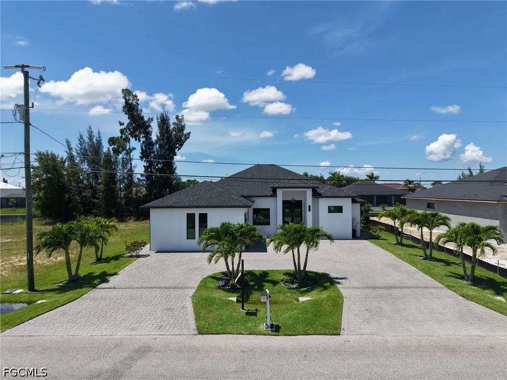 710 SW 12th Terrace Cape Coral FL 33991