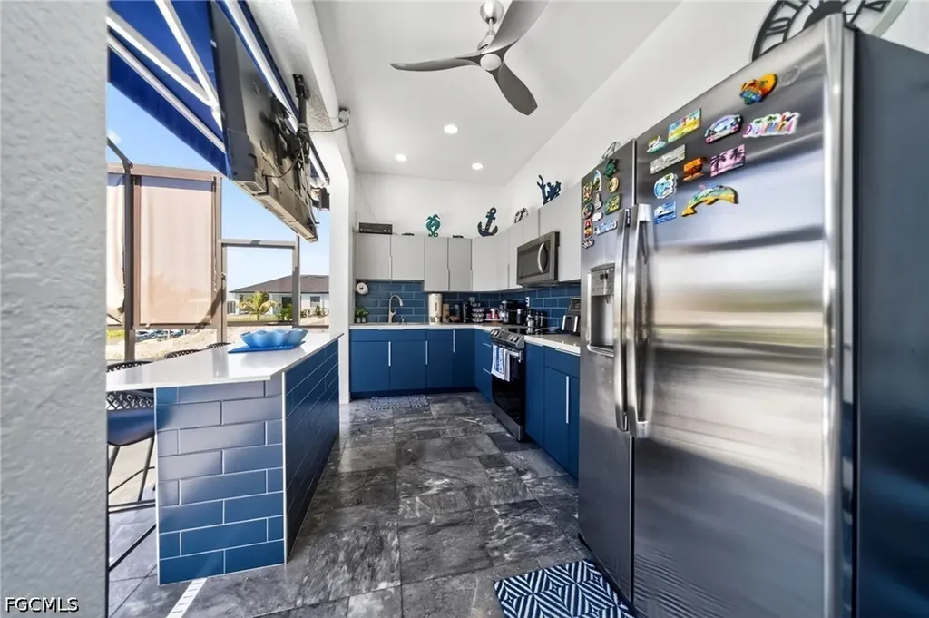 710 SW 12th Terrace Cape Coral FL 33991