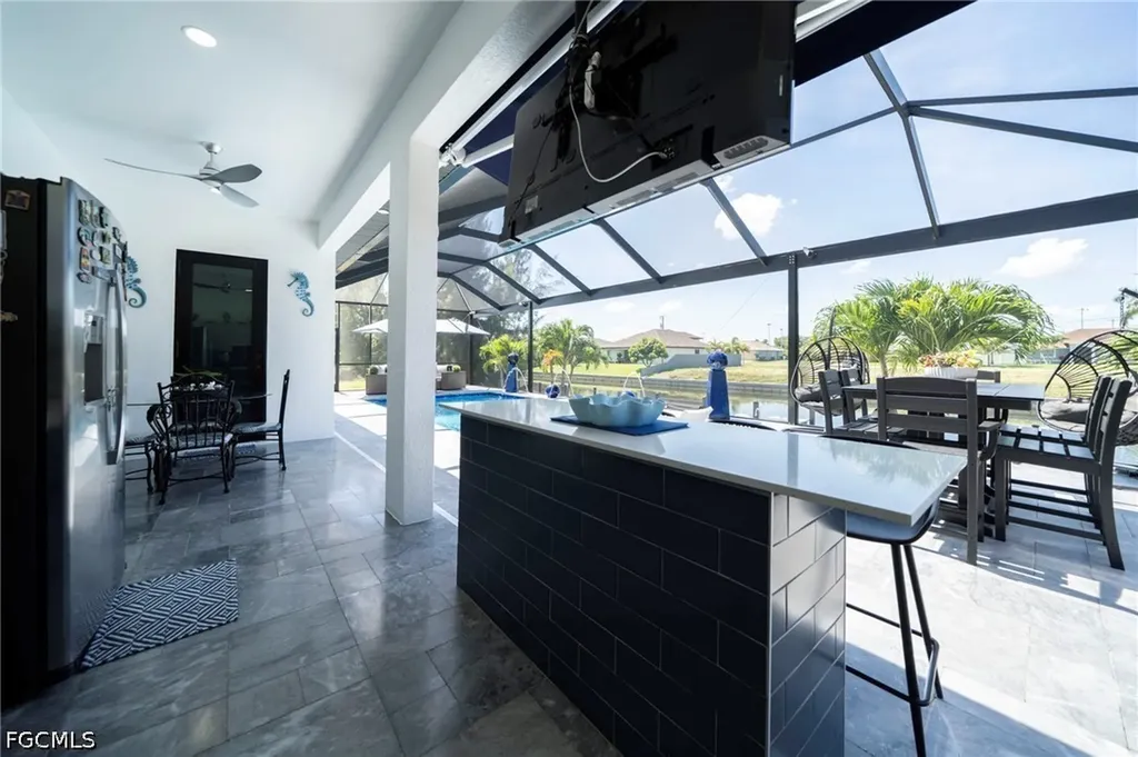710 SW 12th Terrace Cape Coral FL 33991