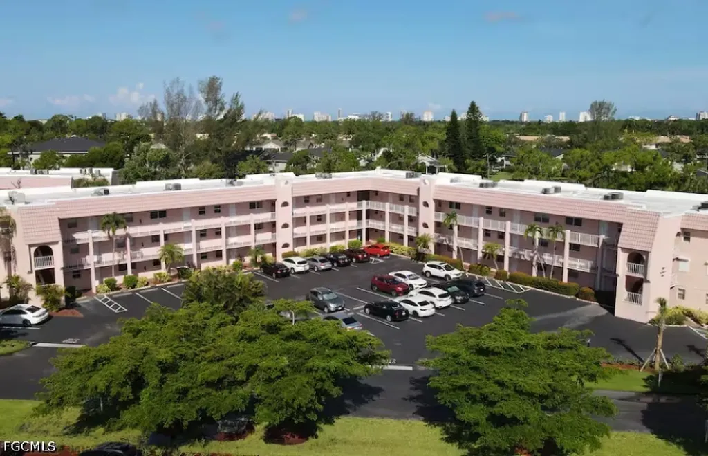 170 Turtle Lake Court Naples FL 34105