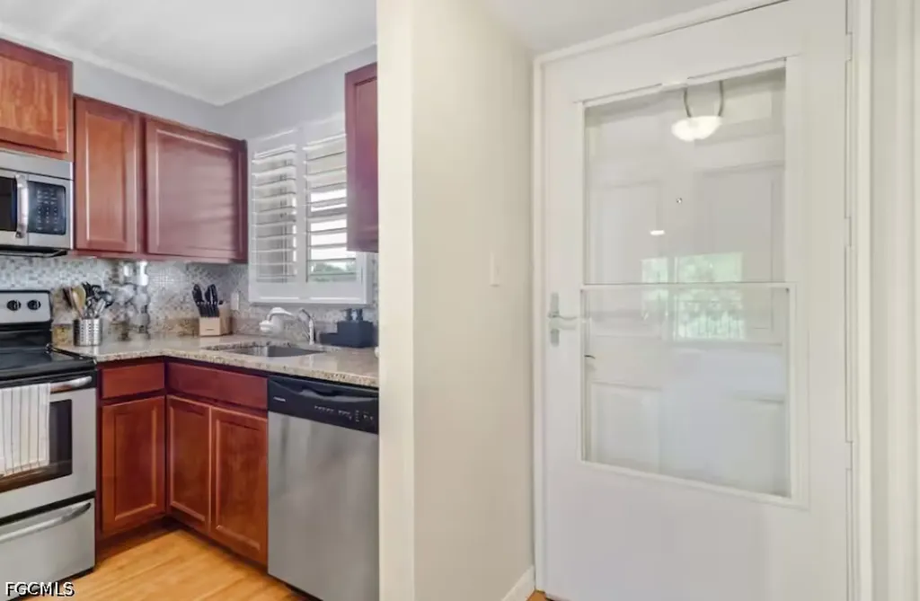 170 Turtle Lake Court Naples FL 34105