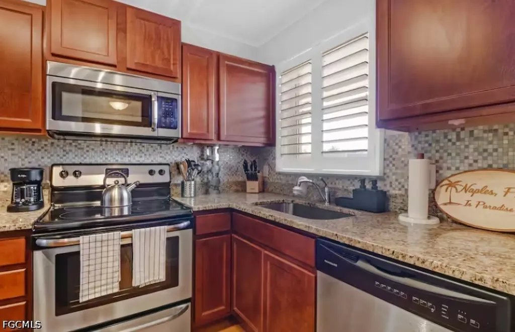 170 Turtle Lake Court Naples FL 34105