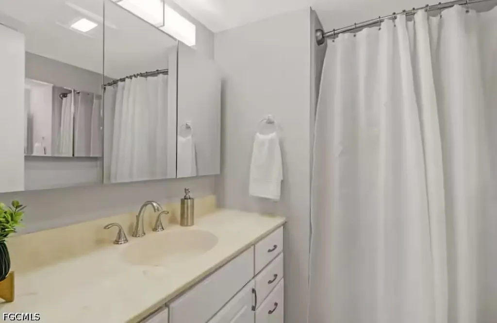 170 Turtle Lake Court Naples FL 34105