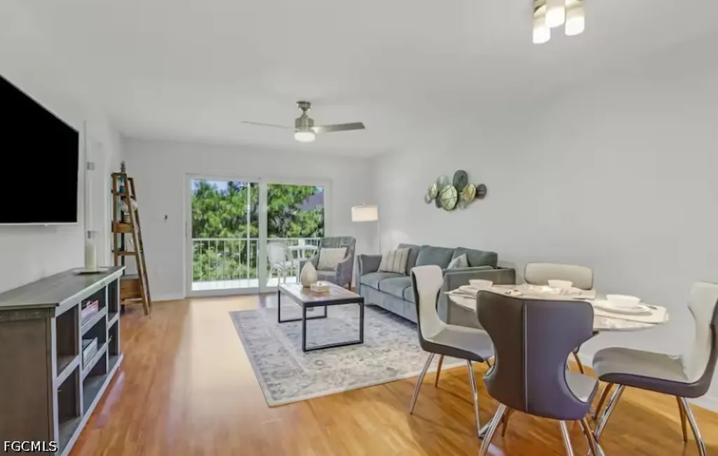 170 Turtle Lake Court Naples FL 34105