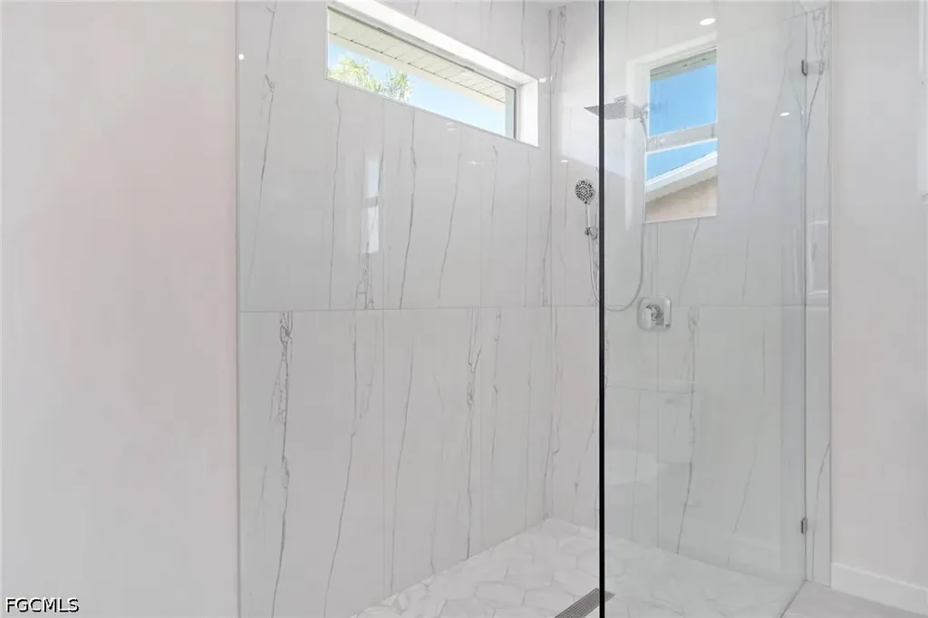 1426 SE 43rd Terrace Cape Coral FL 33904
