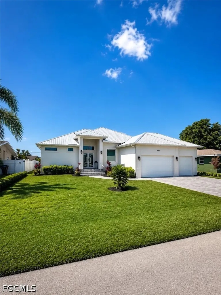 1426 SE 43rd Terrace Cape Coral FL 33904