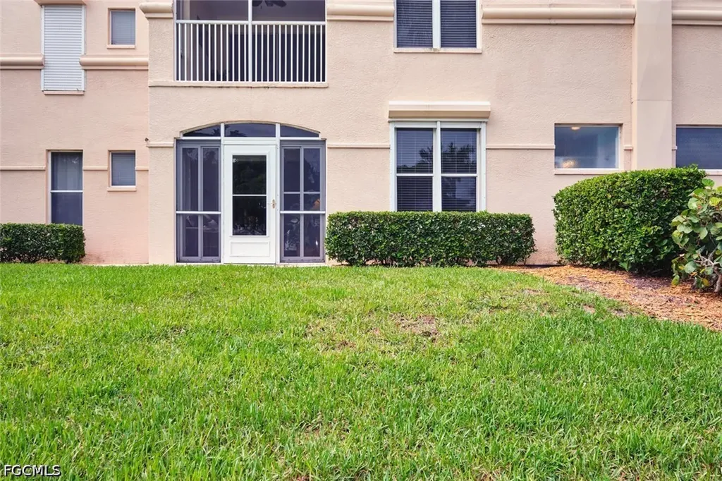 9100 Southmont Cove Fort Myers FL 33908