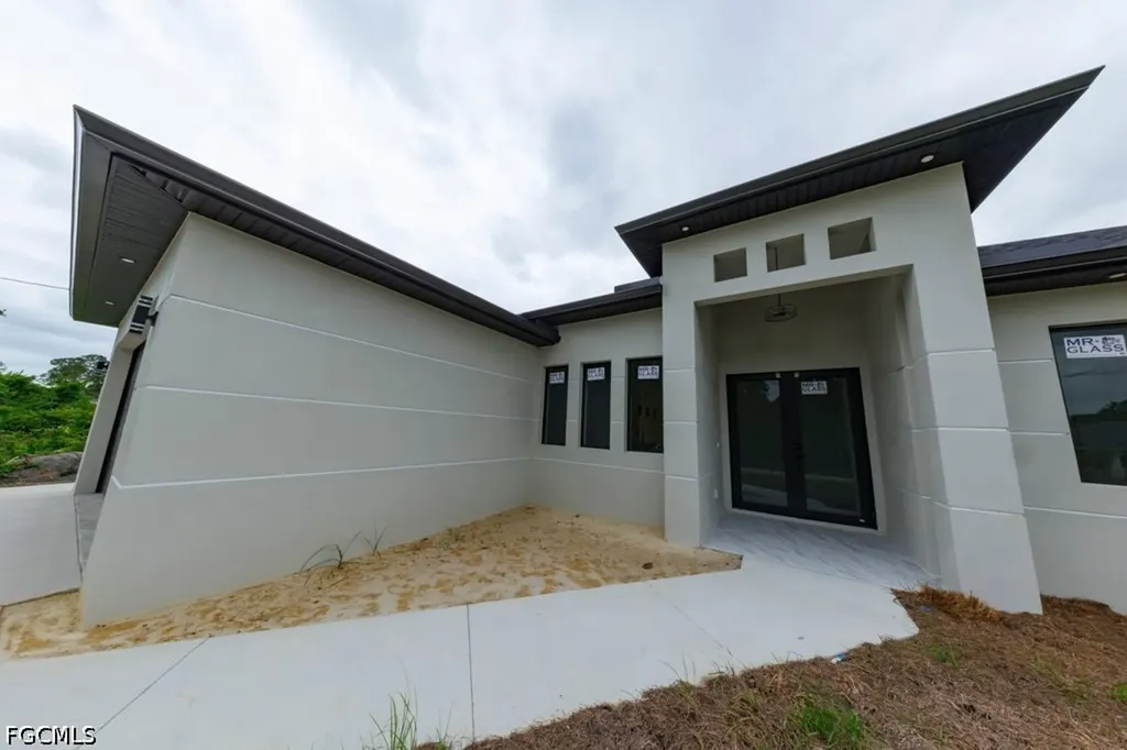 615 Broadway Avenue Lehigh Acres FL 33972
