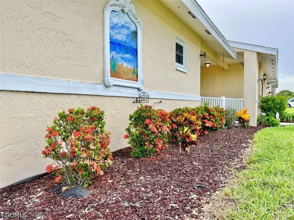 2314 SE 18th Place Cape Coral FL 33990