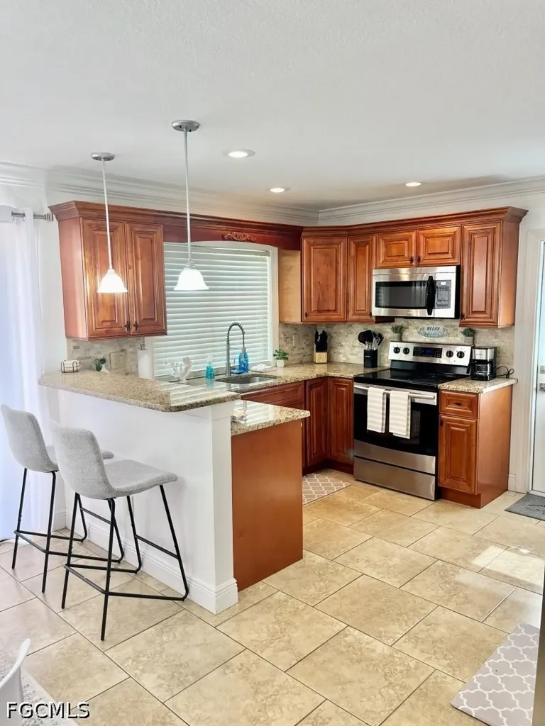 2314 SE 18th Place Cape Coral FL 33990