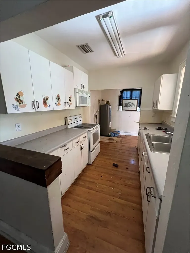 3835 Lake Street Fort Myers FL 33901