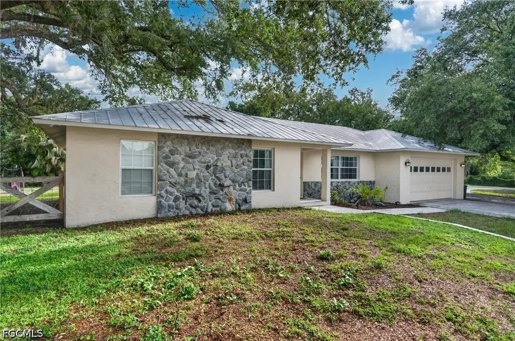 11751 Deal Road North Fort Myers FL 33917