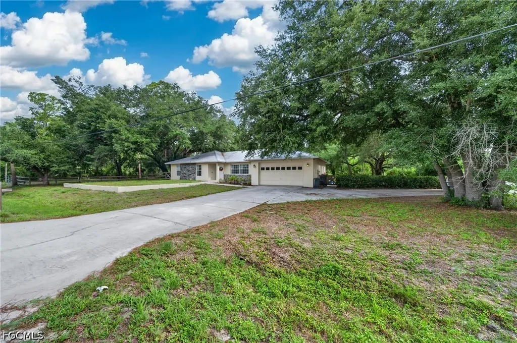 11751 Deal Road North Fort Myers FL 33917