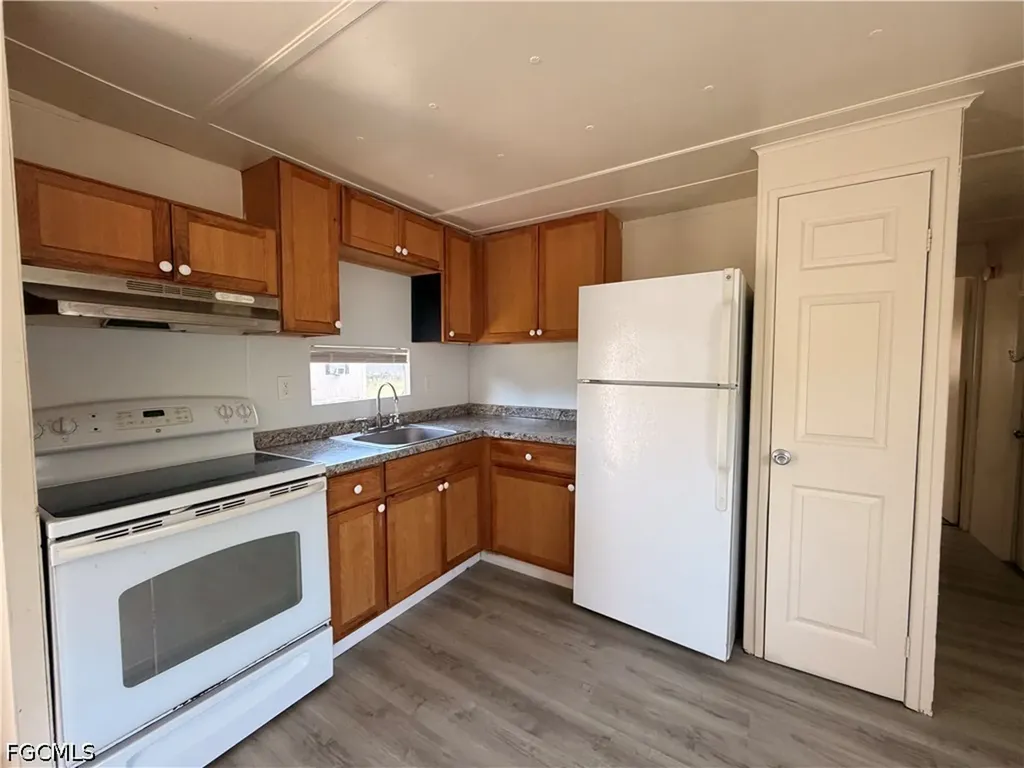 7869 Suncoast Drive North Fort Myers FL 33917