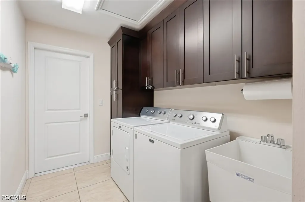 206 NE 21st Avenue Cape Coral FL 33909