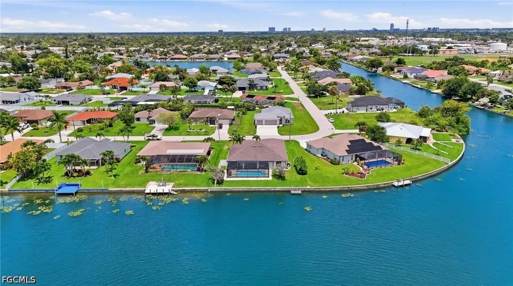 206 NE 21st Avenue Cape Coral FL 33909