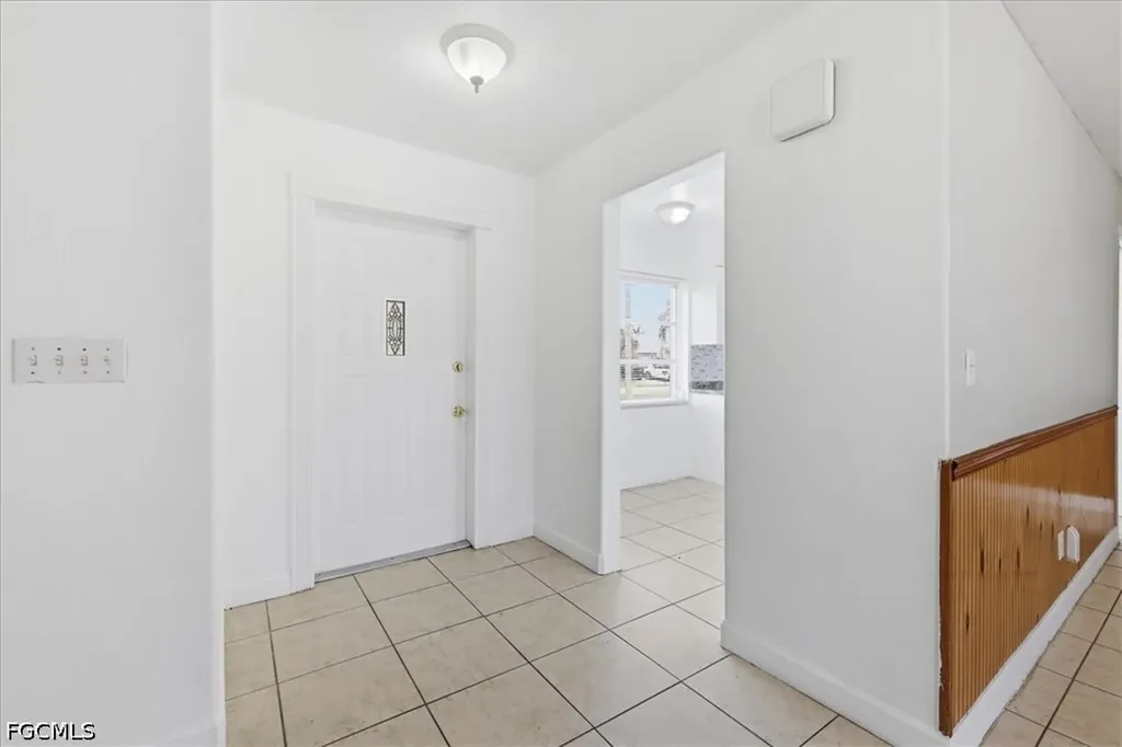 2540 SE 25th Avenue Cape Coral FL 33904