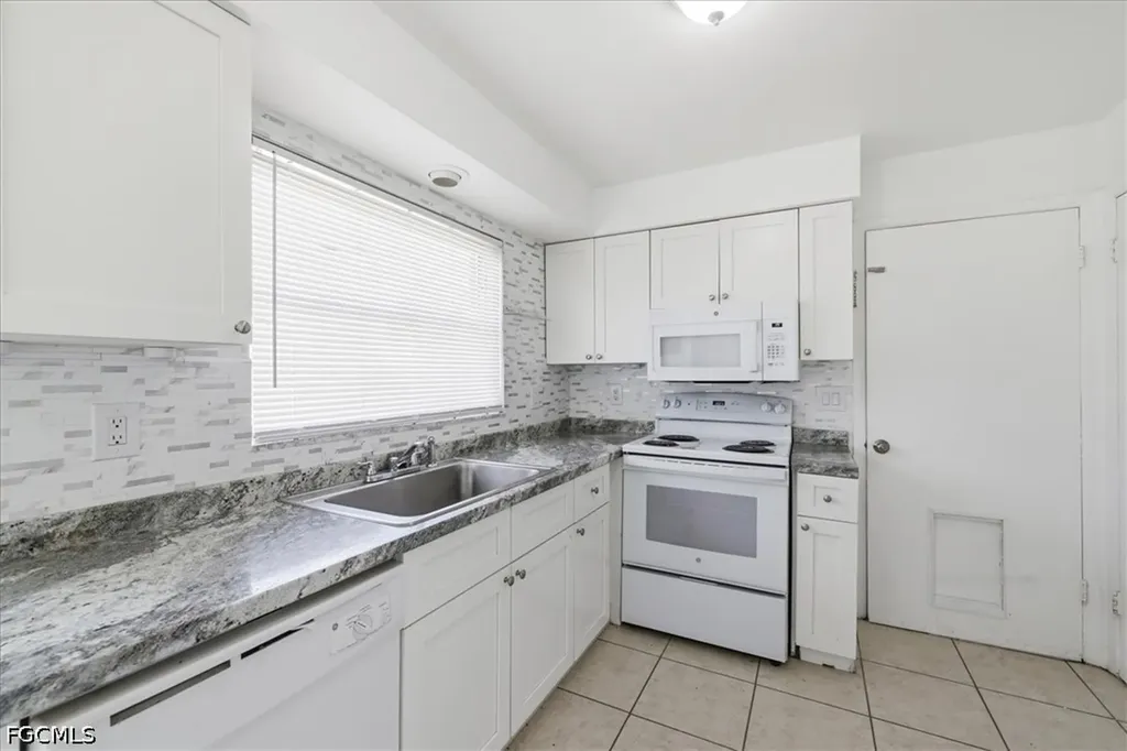 2540 SE 25th Avenue Cape Coral FL 33904