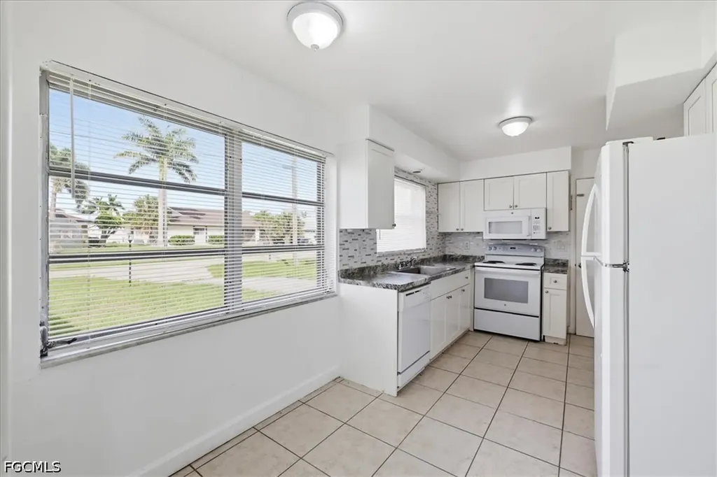 2540 SE 25th Avenue Cape Coral FL 33904
