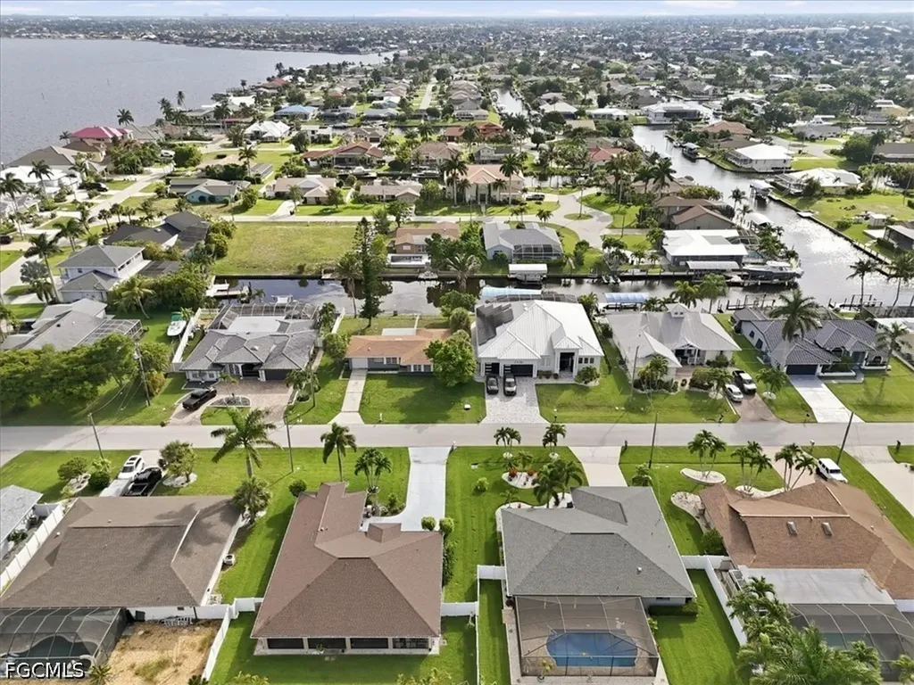 2540 SE 25th Avenue Cape Coral FL 33904