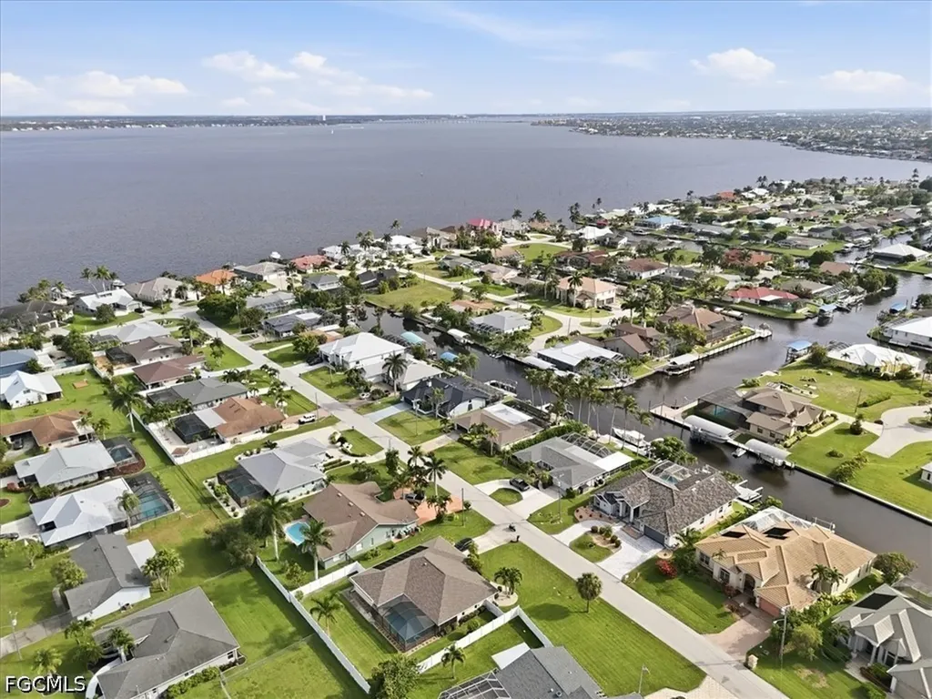 2540 SE 25th Avenue Cape Coral FL 33904