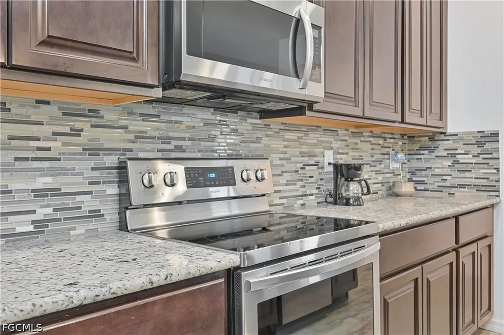 8784 Cascade Price Circle North Fort Myers FL 33917