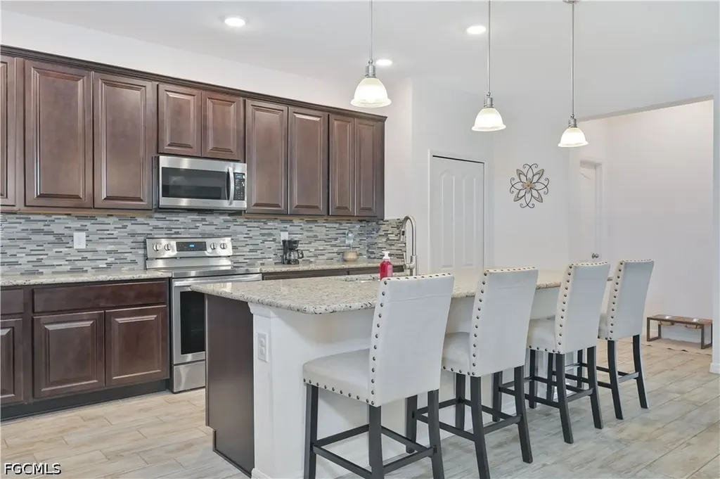 8784 Cascade Price Circle North Fort Myers FL 33917